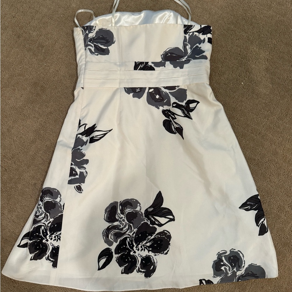 Formal strapless dress